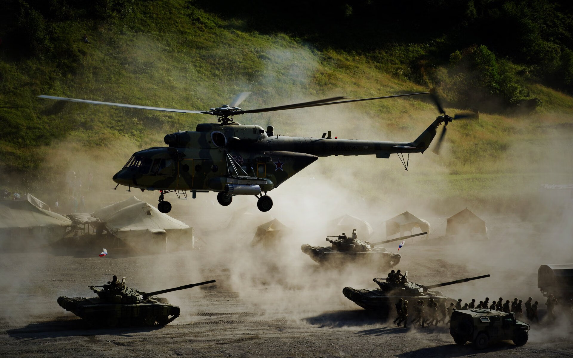 _遥控运动艇：水上速度感突破极限_，遥控竞速艇