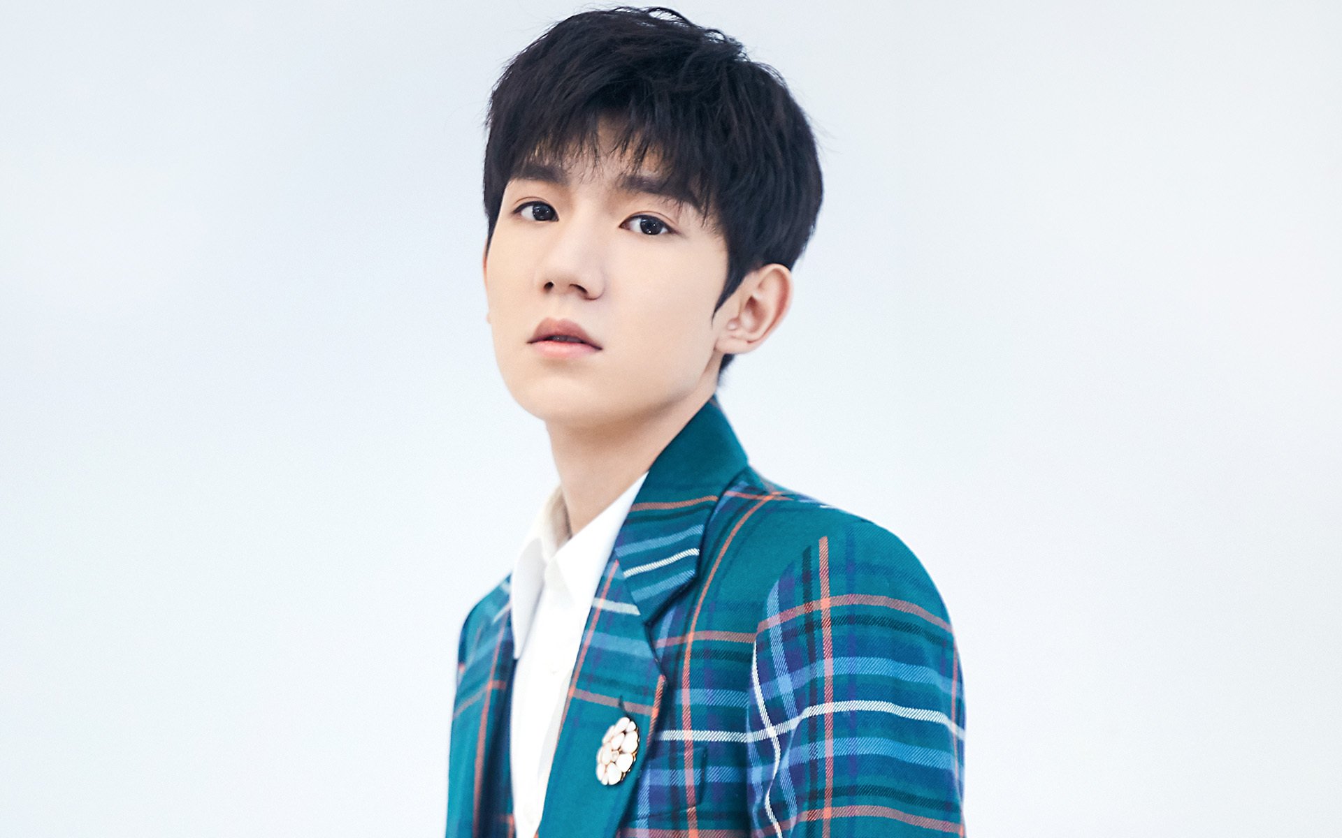 意甲经典对决：尤文图斯迎战AC米兰，冠军争夺白热化，尤文图斯vsac米兰意大利杯