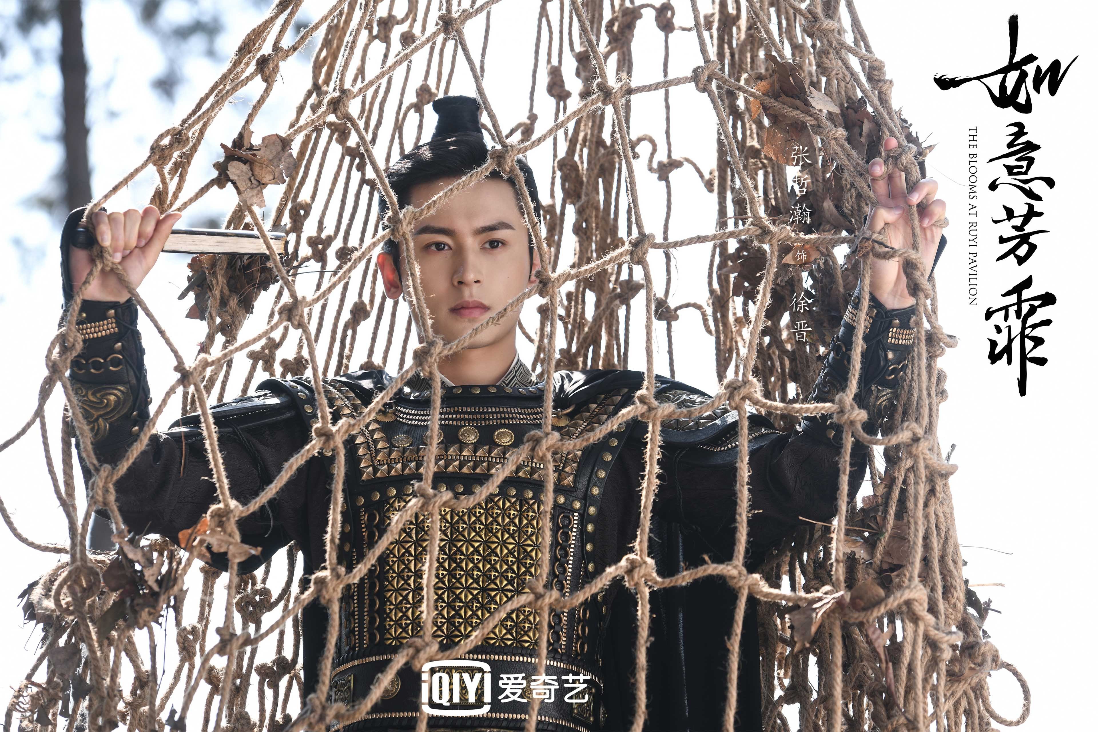 “胡利安·门德斯：阿根廷美洲狮队的强力后卫，未来发展潜力巨大”