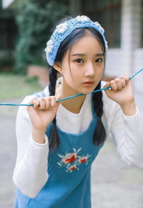 “胡利安·门德斯：阿根廷美洲狮队的强力后卫，未来发展潜力巨大”